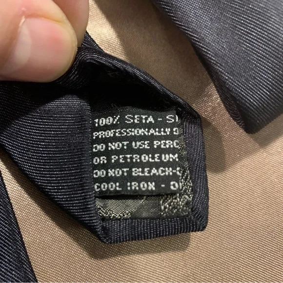 Gianni Versace Black tie - Picture 4 of 5